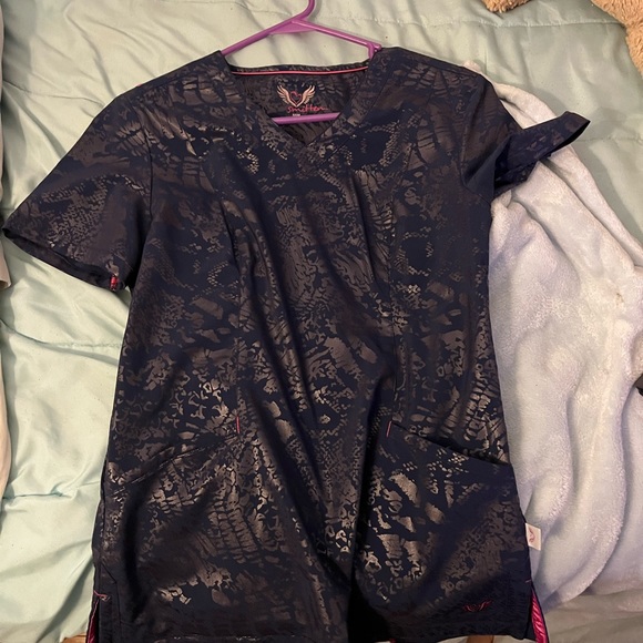 Smitten scrubs - Picture 3 of 12